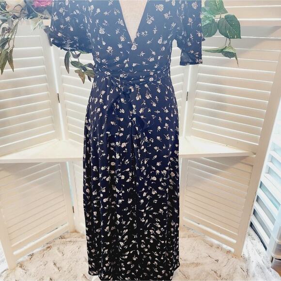 WILDFOX WRAP FLORAL DRESS SIZE XS - Picture 3 of 9